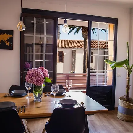 Canary Treasure Exclusiveness Prime Location * La Laguna (Tenerife)