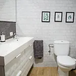 Canary Treasure Exclusiveness Prime Location 公寓